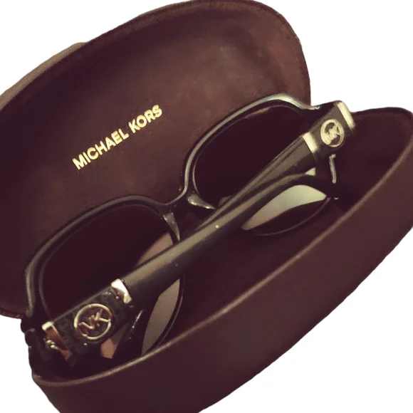 MICHAEL KORS sunglasses - Picture 5 of 6